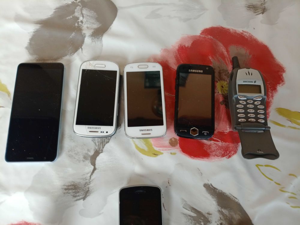lot de t&eacute;l&eacute;phones et smartphones 