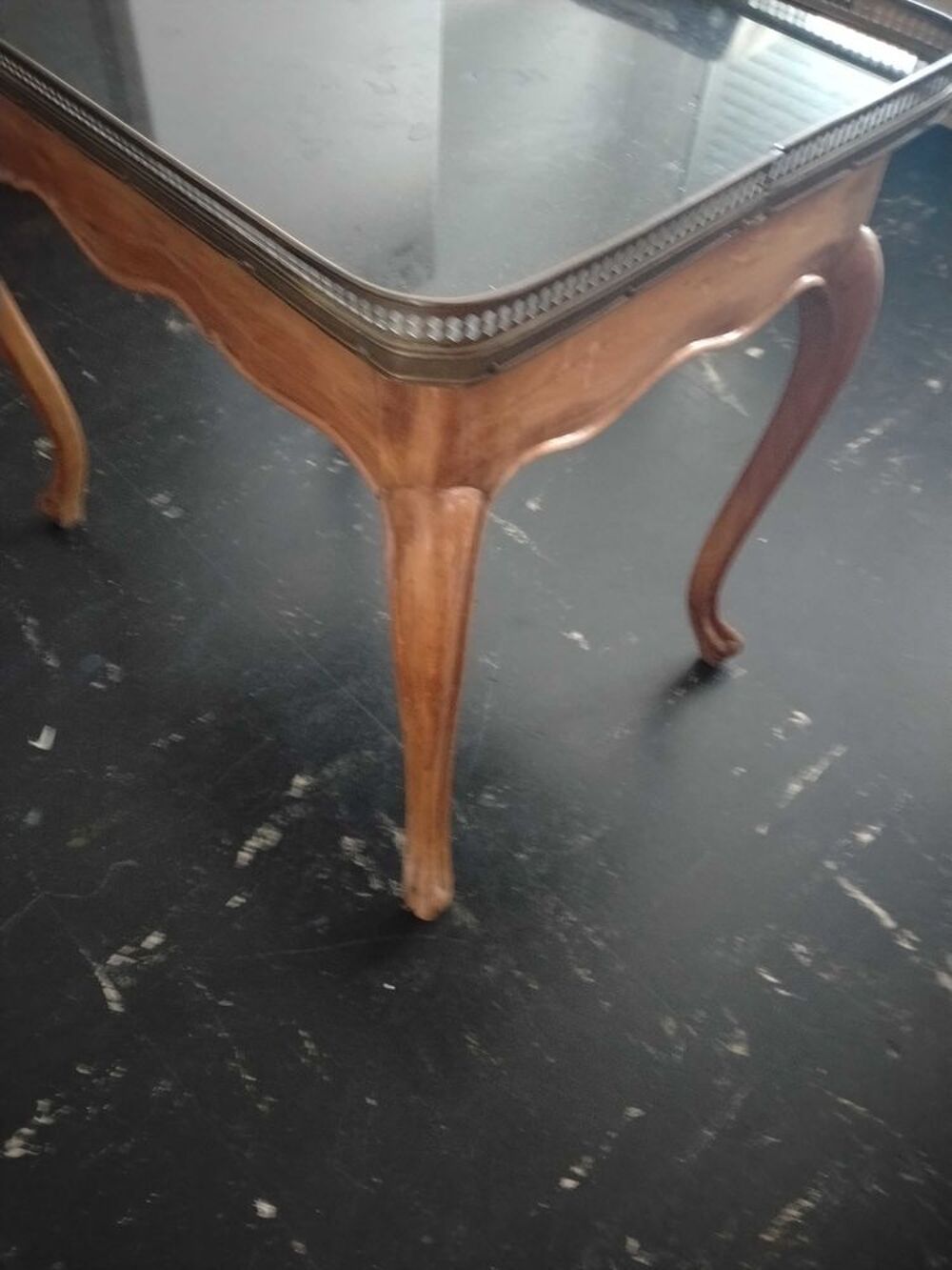 table basse en bois ancien avec marbre dessus Meubles