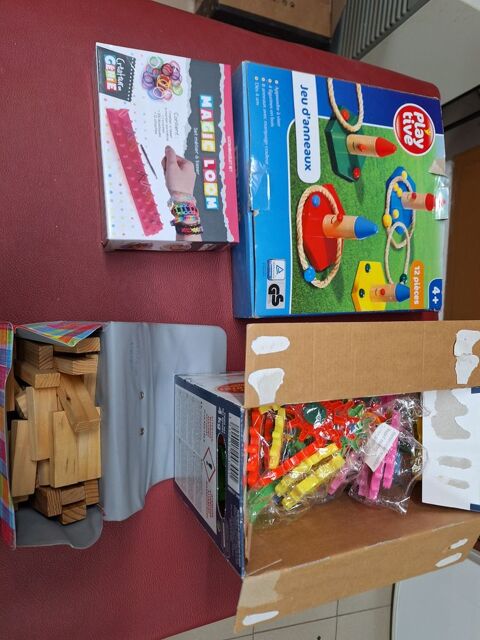 ensemble de 8 jouets Dammarie-les-Lys (77)
