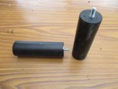 A Saisir = 4 pieds en bois avec vis coloris noir 0 Mrignies (59)