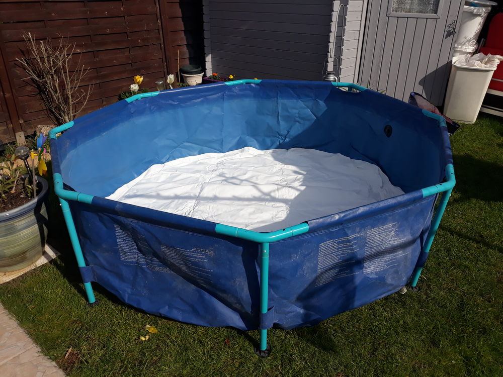 PISCINE BESTWAY 2M44 Jardin