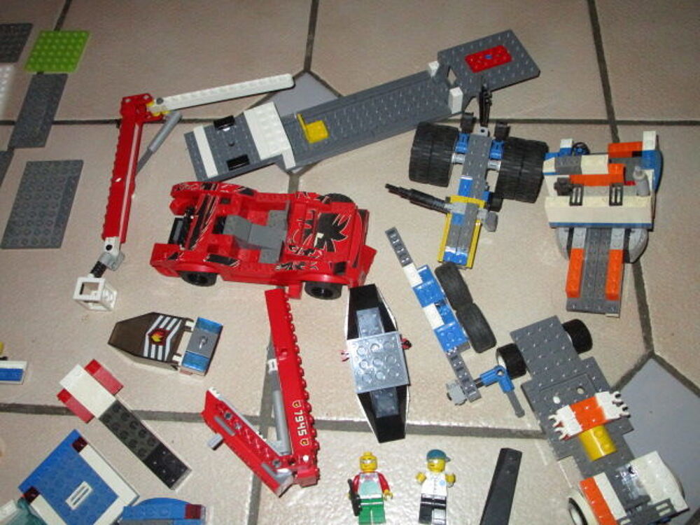 VIEUX LOT LEGO FORMULE 1 + DIVERS Jeux / jouets