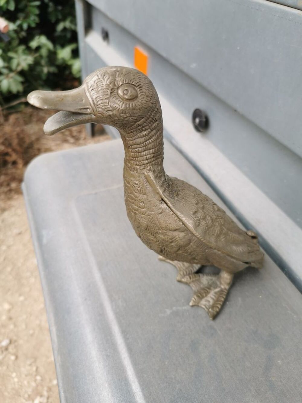 Canard en m&eacute;tal argent&eacute; 