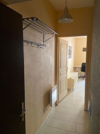  Appartement à louer 1 pièce 25 m²