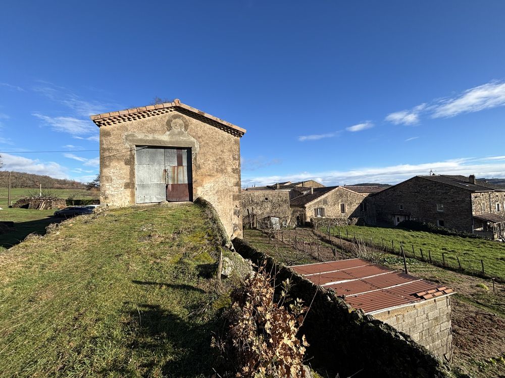 Vente Maison Maison de hameau à rénover avec dépendances Champis