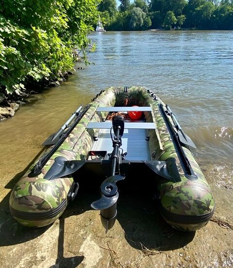 Bateau pneumatique camouflage 3,30m Charles Oversea 900 Vincennes (94)