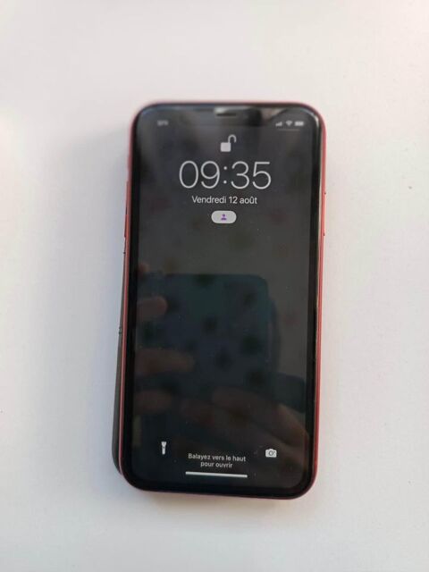 iPhone 11 64 Go Red 500 Briare (45)
