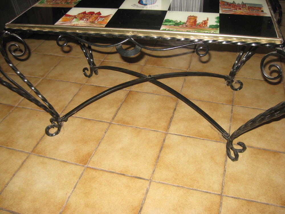 table basse fer forg&eacute; et c&eacute;ramique d&eacute;cor Berry Meubles