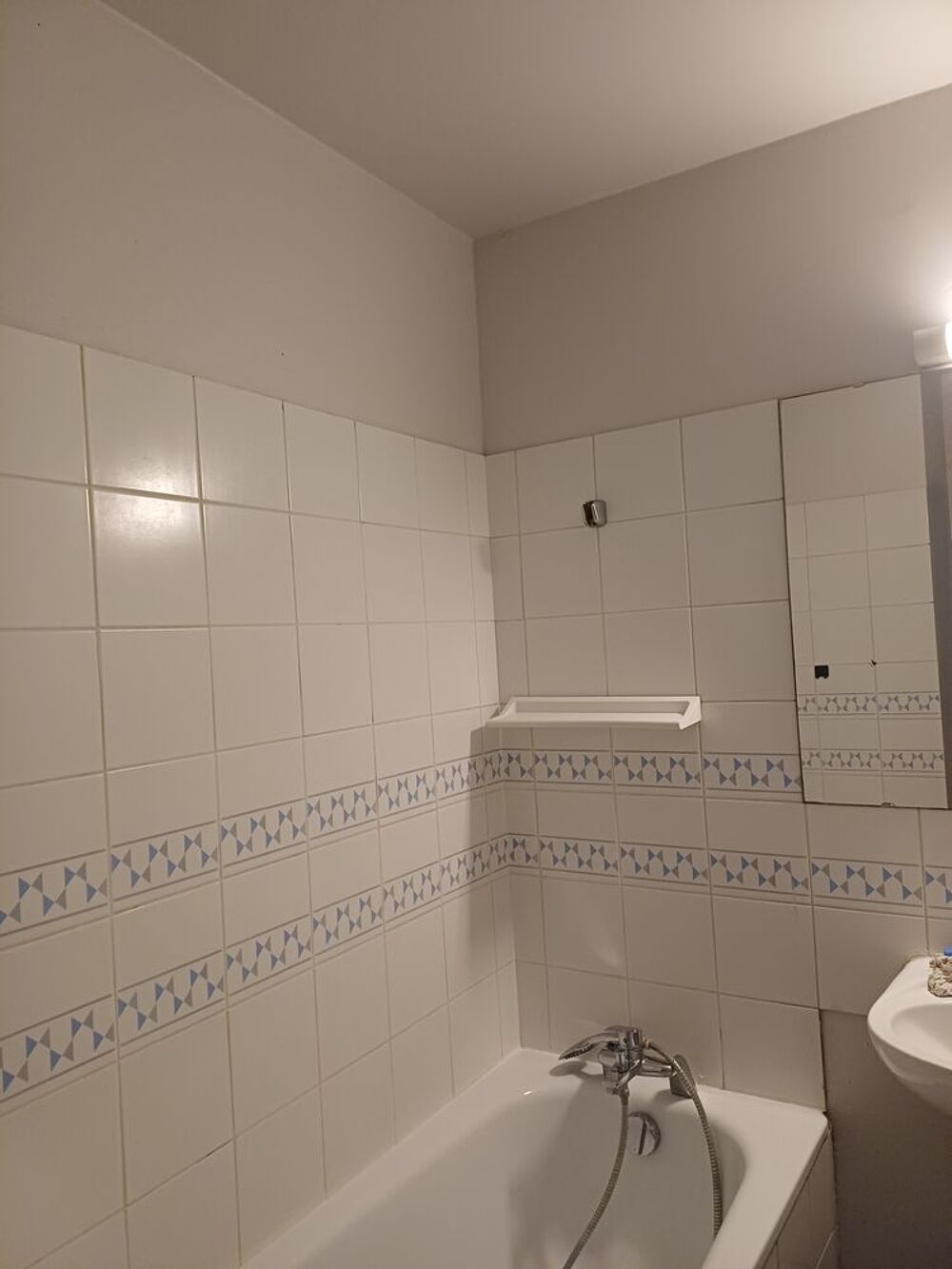 Location Appartement Toulouse  St Cyprien , Studio dans résidence calme. Toulouse