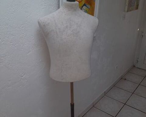 Buste vintage femme anne 30 75 Dijon (21)