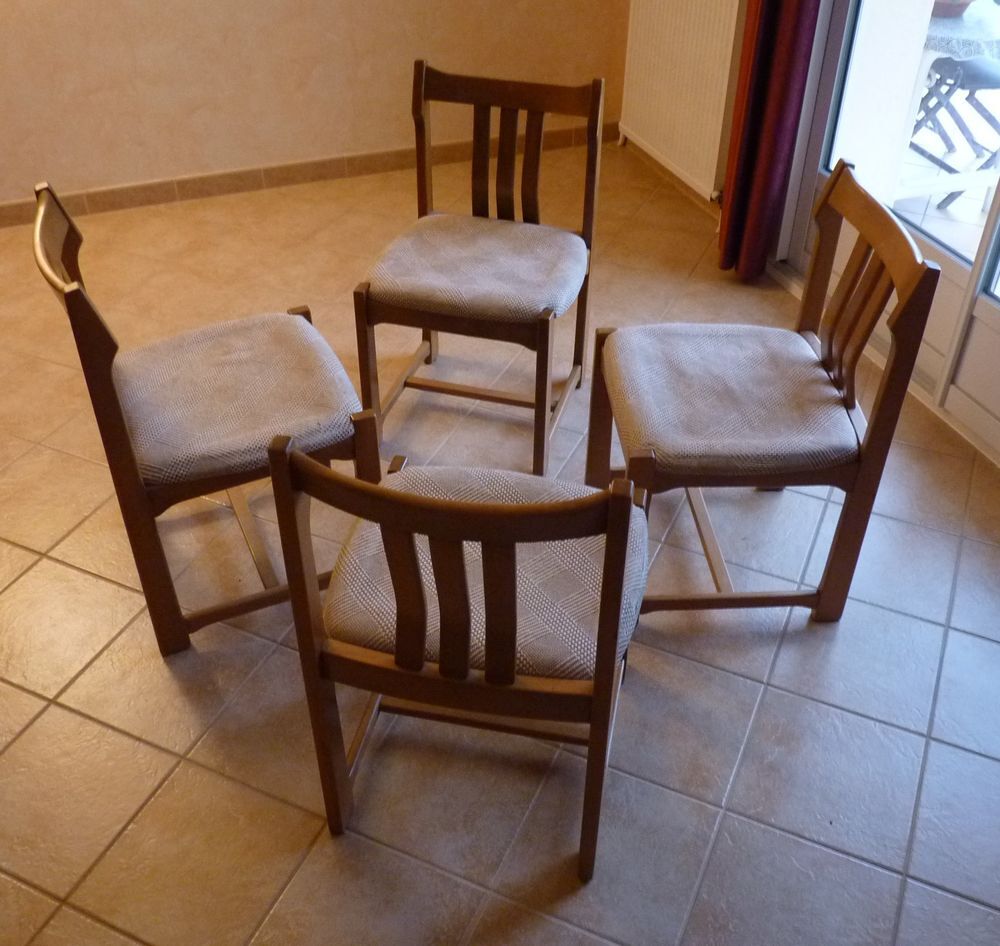 CHAISES Meubles