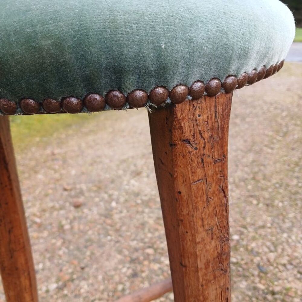tabouret ancien 3 pieds 