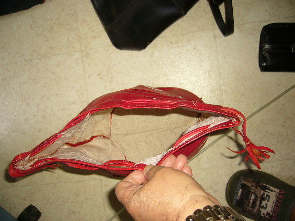 Sac bag africain cuir rouge tiss&eacute; main excellent &eacute;tat Maroquinerie