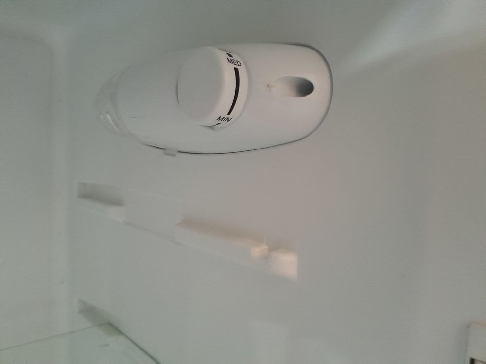 R&eacute;frig&eacute;rateur cong&eacute;lateur 210 litres Electroménager