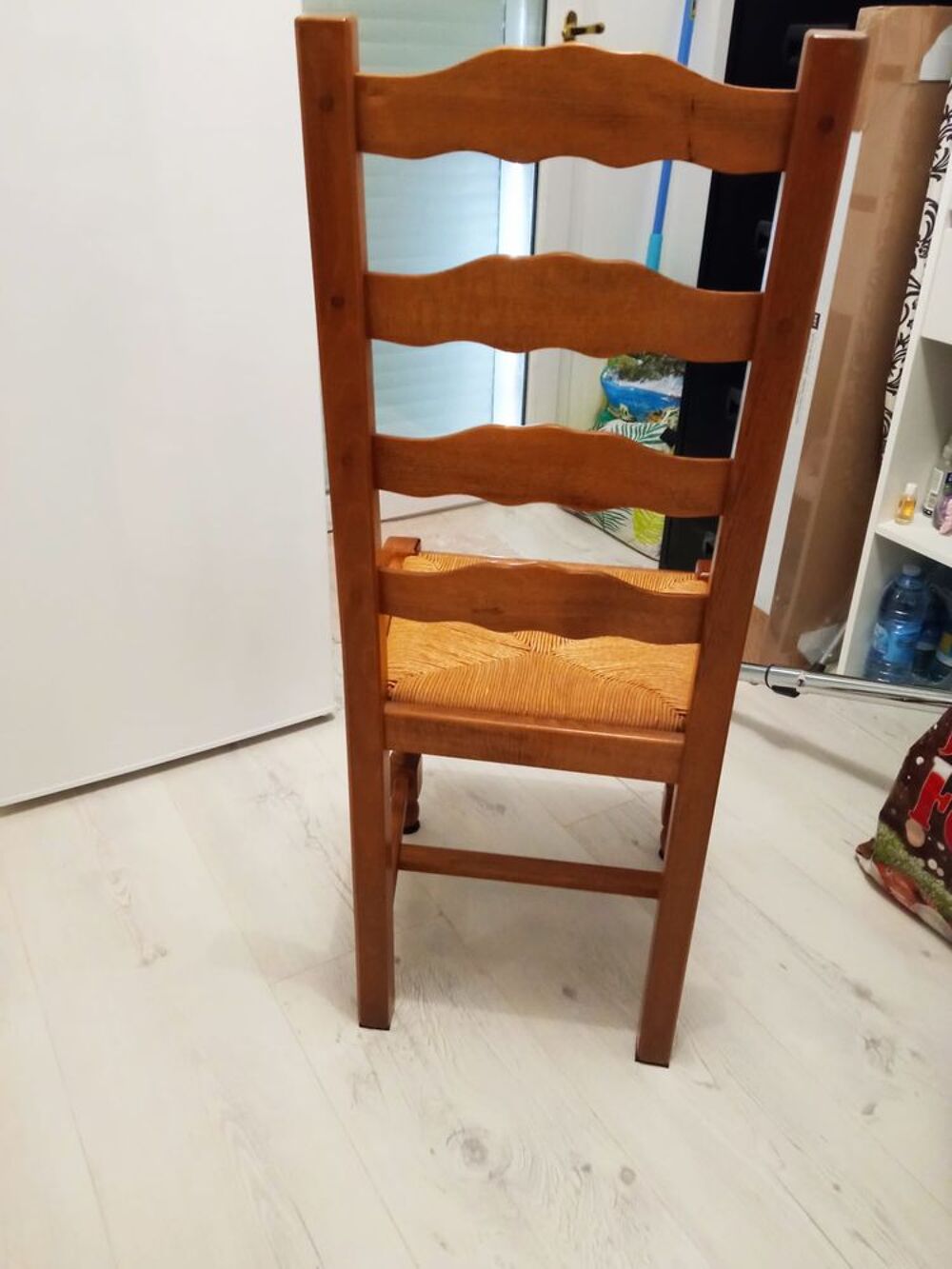 CHAISES BOIS de (Salle &agrave; Manger) x 2 
Assise en Paille Meubles