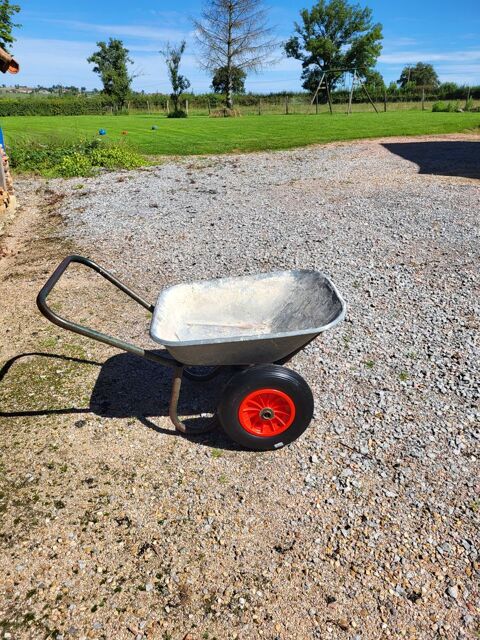 Bricolage 
Outillage Divers bonne tat. 60 Charolles (71)
