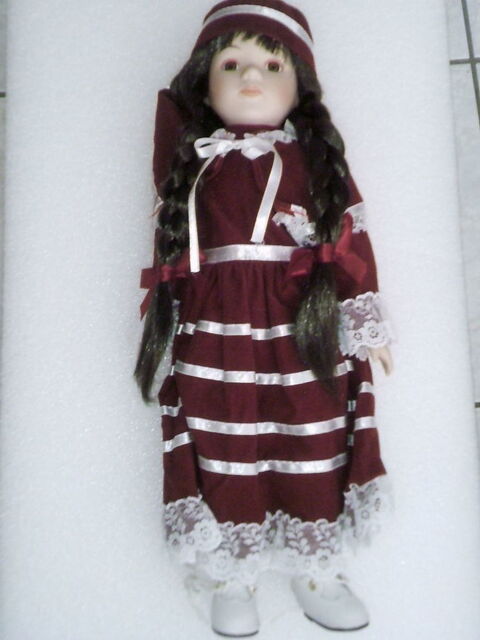 Poupe de porcelaine de collection de 40 cm de qualit.
5 Lannion (22)