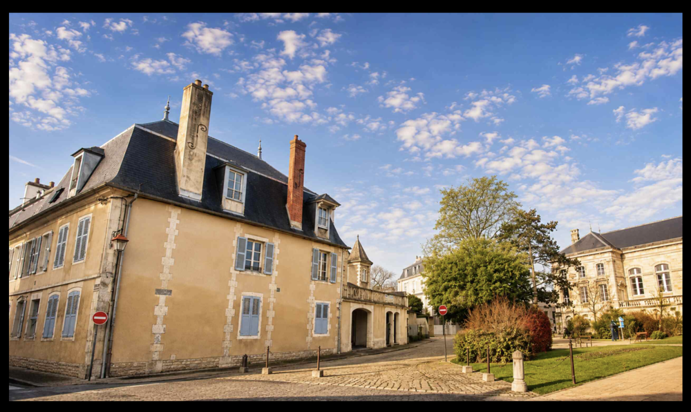 Maison 8 pièces 256 m² · à Auxerre · 256 m² · 470 000 €
