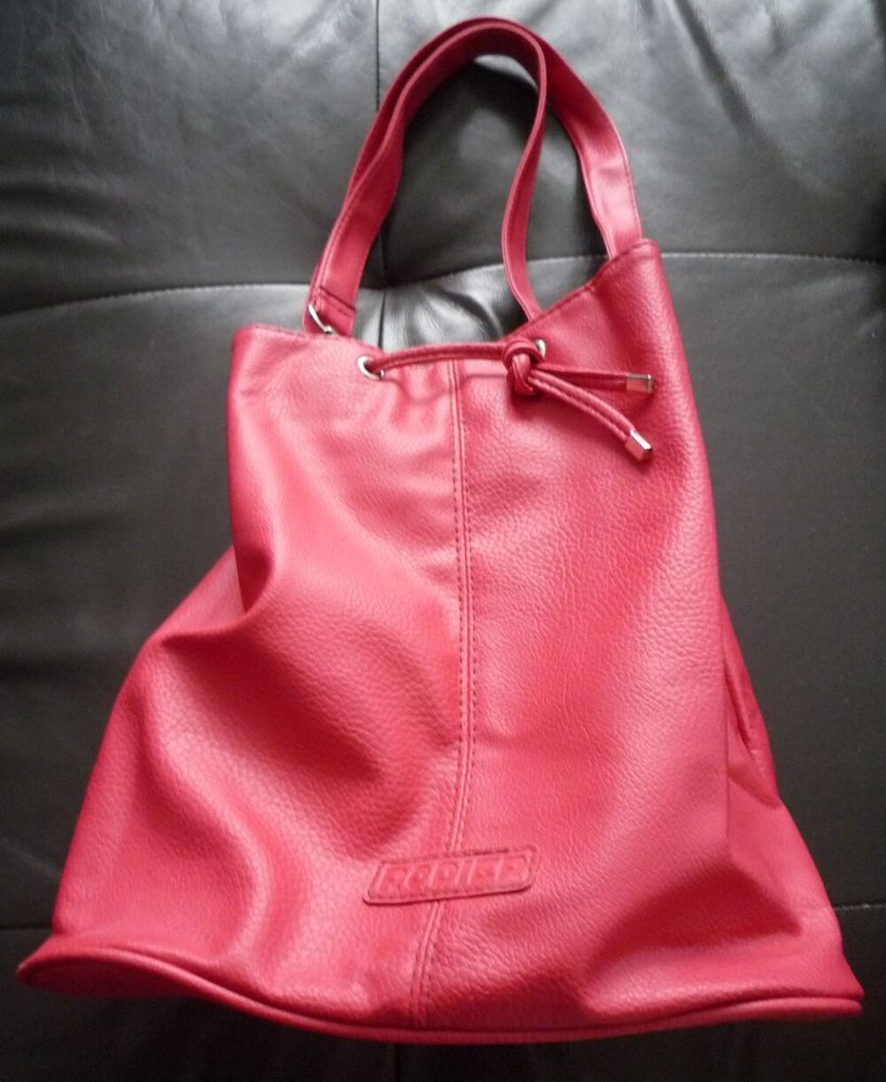 Sac a main fourre tout forme Pochon rouge griff&eacute;e RODIER Maroquinerie