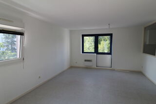  Appartement à louer 2 pièces 46 m²