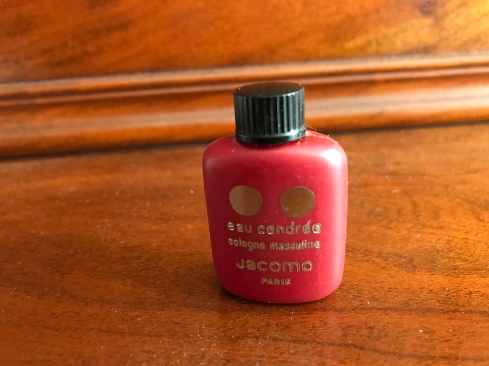 Miniature parfum eau cendr&eacute;e 