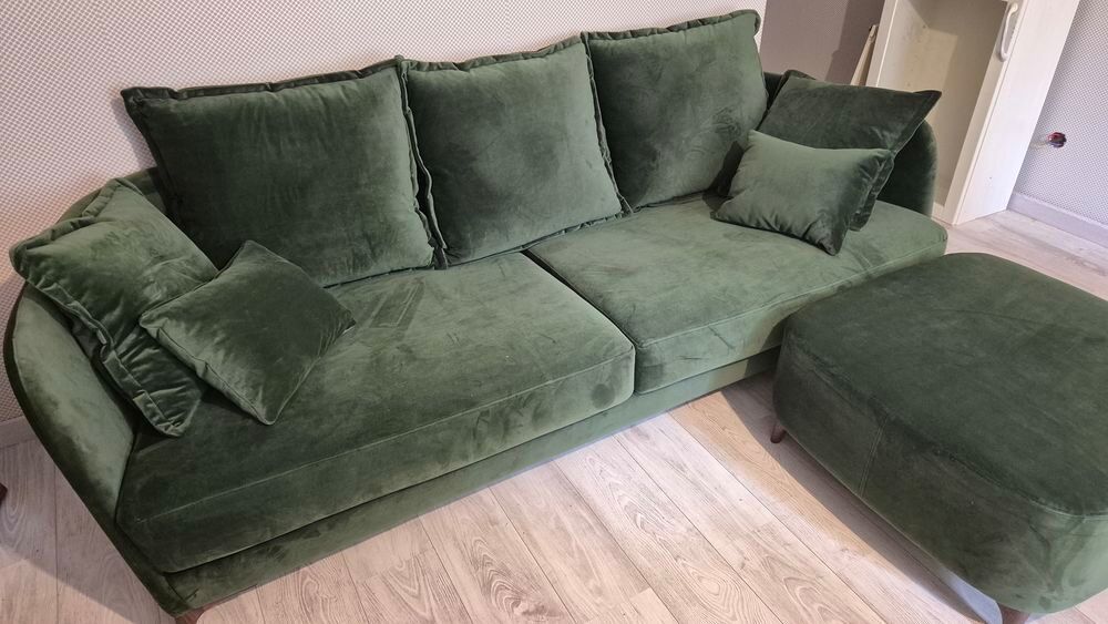 Canap&eacute; FAMA mod&egrave;le Nadine - Vert velours - NEUF Meubles