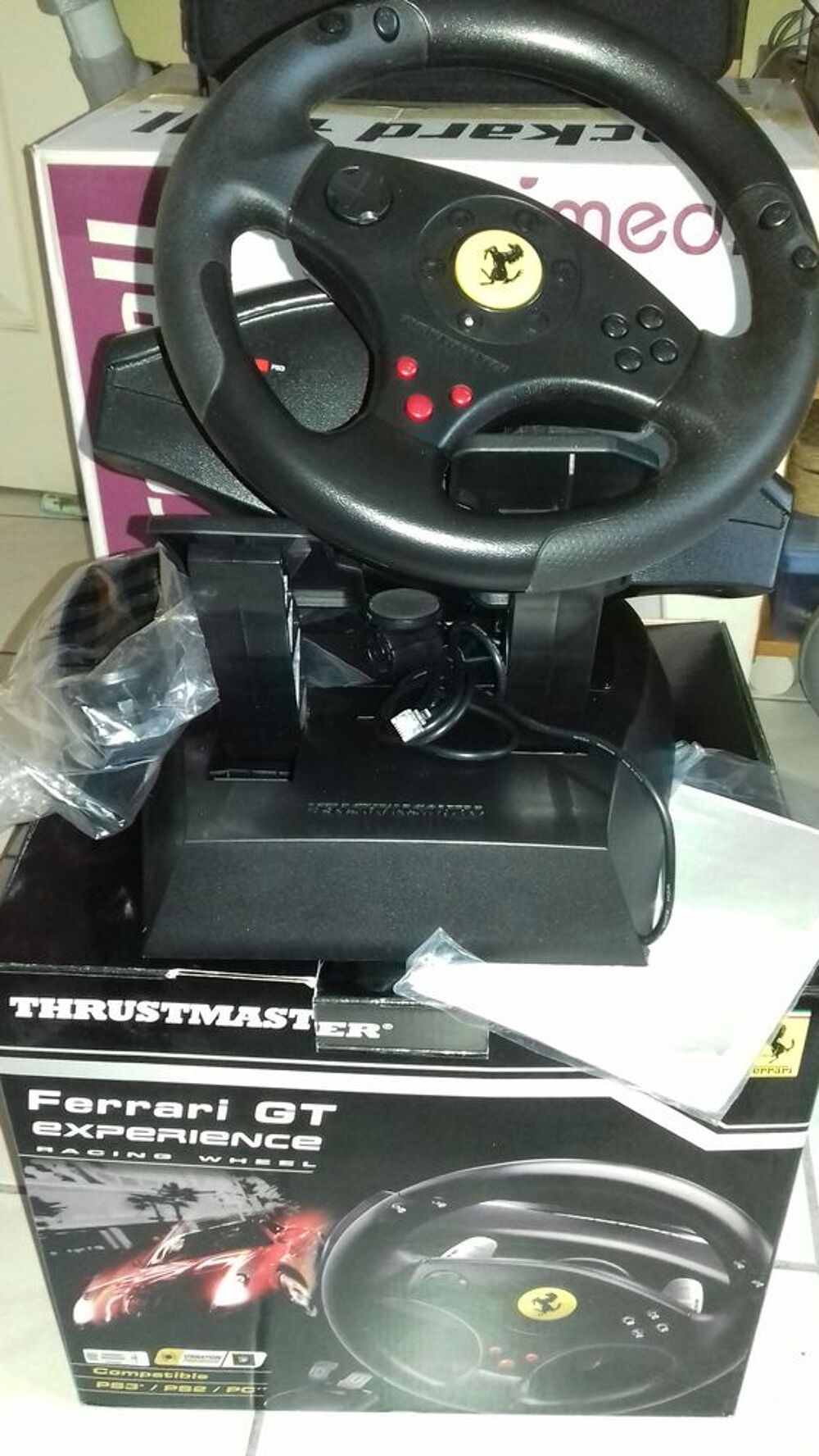 volant Thrustmaster console + pc Consoles et jeux vidéos