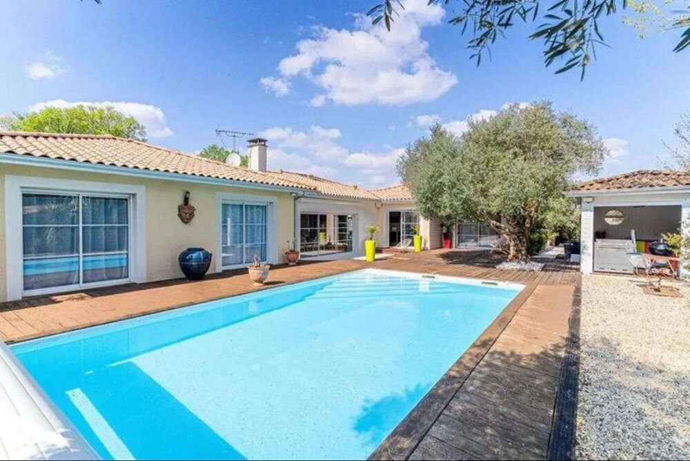 Maison 6 pièces 222 m² · à Léognan · 222 m² · 885 000 €