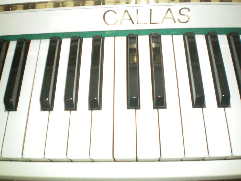 piano droit Instruments de musique