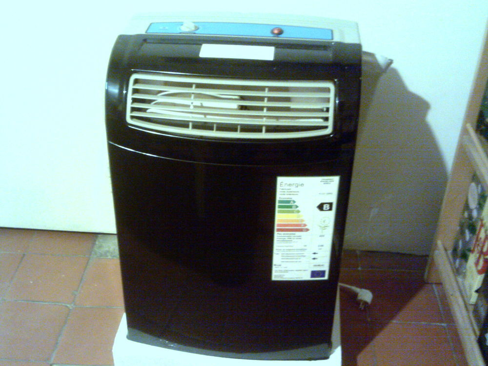 CLIMATISEUR MOBILE PC07-06 RA Electroménager
