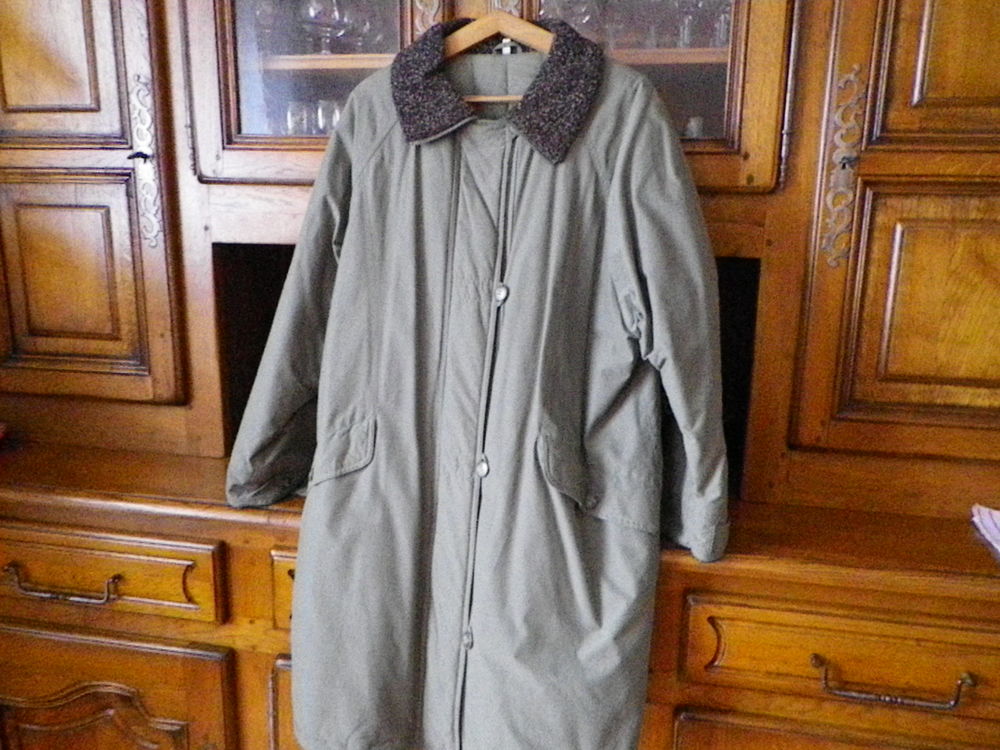 2 anoraks femme V�tements