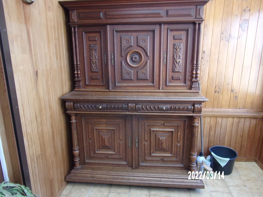 je donne buffet ancien Meubles
