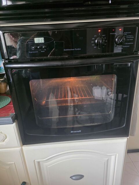 Four encastrable Brandt Pyrolyse Multifonction 90 Eygui�res (13)