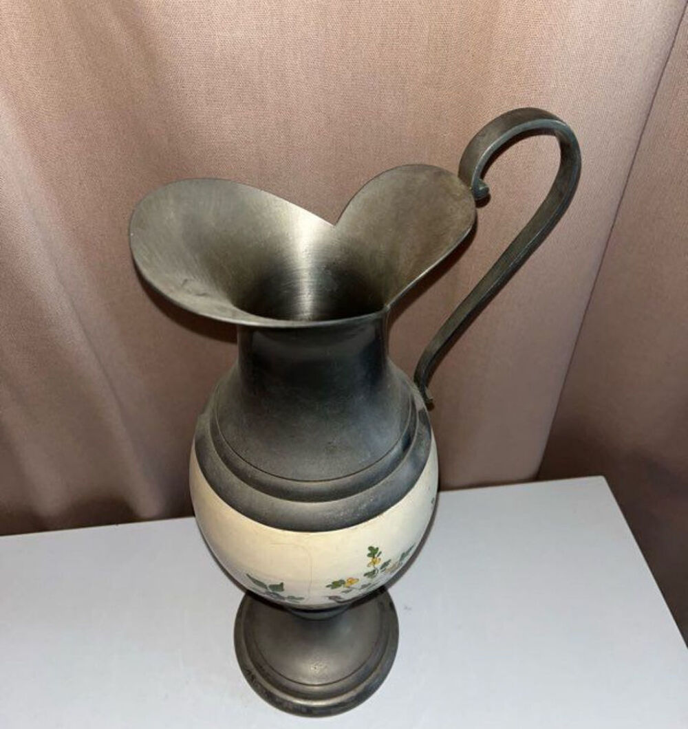 Aigui&egrave;re vintage Décoration