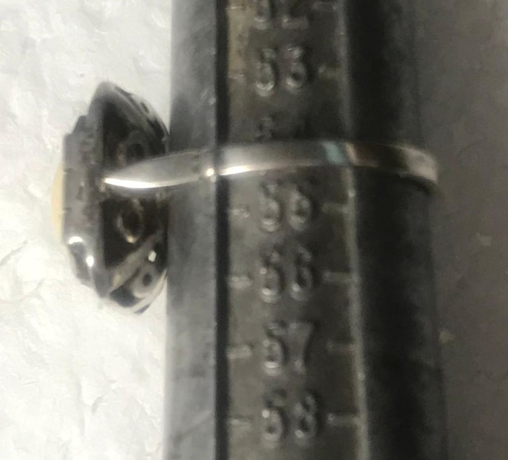 Bague ancienne en ARGENT cabochon en ivoire et marcassites Bijoux et montres