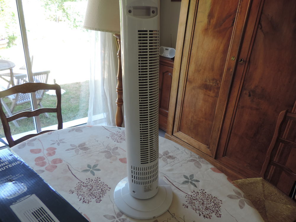VENTILATEUR A COLONNE AVEC MINUTERIE - 3 VITESSES - Electroménager