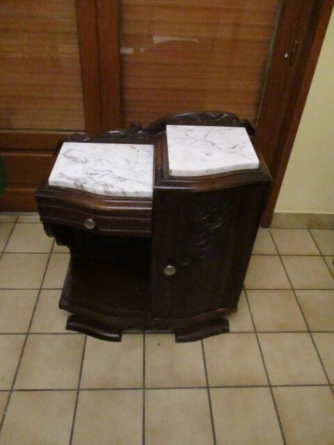 Table de chevet avec dessus en marbre et bois massif vintage 0 Mrignies (59)