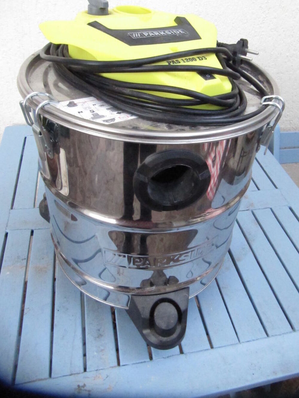 Aspirateur de cendre pour chemin&eacute;e Electroménager
