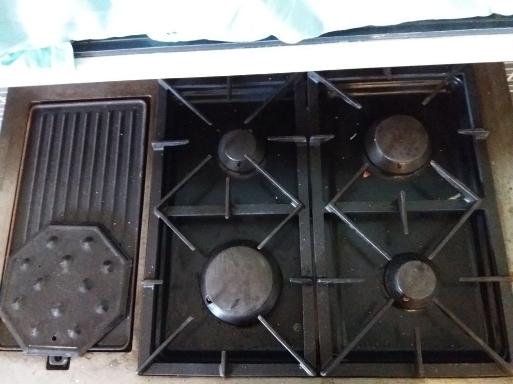 piano de cuisson Godin 4 bruleurs Electroménager