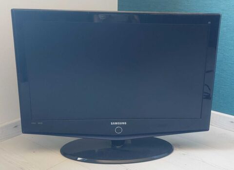 TV SAMSUNG LCD  82 cm Saint-Marcel (71)