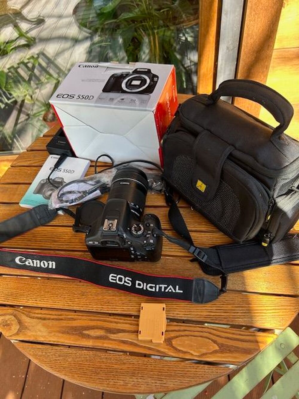 Canon 550d avec objectif 18/105 Photos/Video/TV