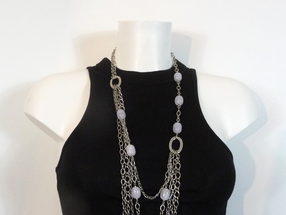 Collier/ Sautoir en M&eacute;tal Argent&eacute; avec Perles Plastique Gris Bijoux et montres