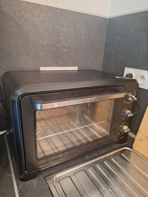 Mini four Moulinex, noir, bon état, 33 litres, 1600 W 40 Metz (57)