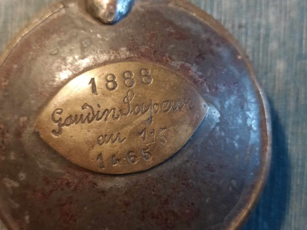 Fiole ou Poire &agrave; Poudre Militaire Sapeur Nomm&eacute; au 15&egrave;me 1888 
