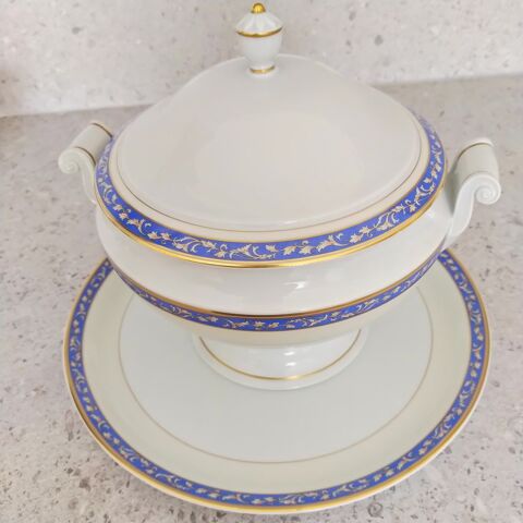 SOUPIERE en PORCELAINE 25 Simandres (69)