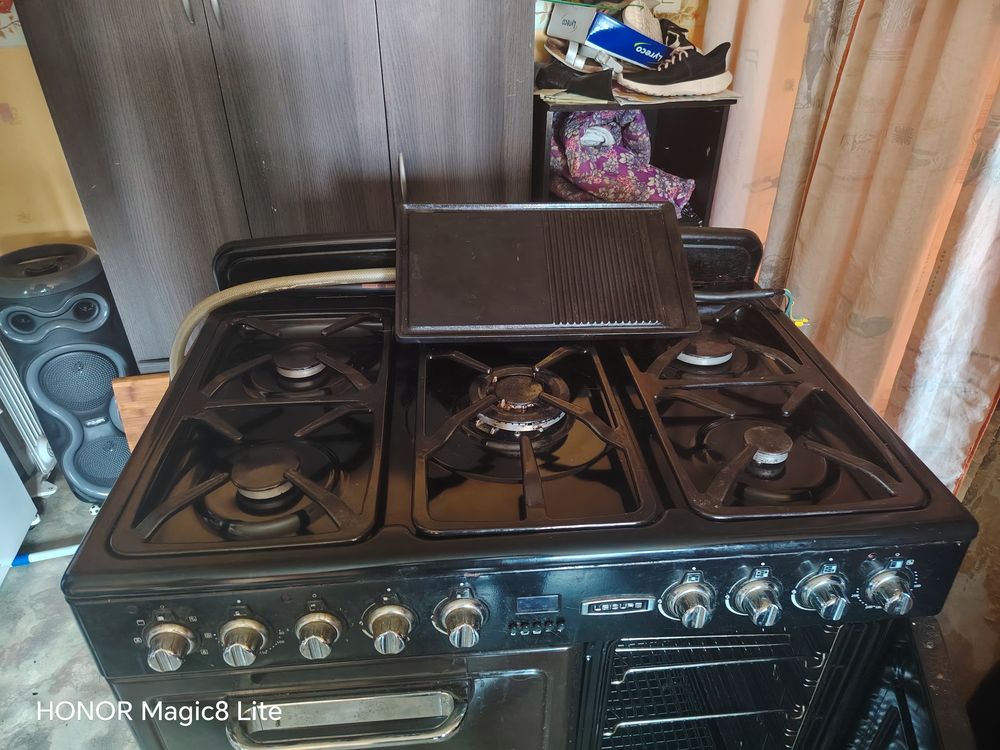 Cuisini&egrave;re piano de cuisson 90x90x60 avec plancha et plaque Electroménager