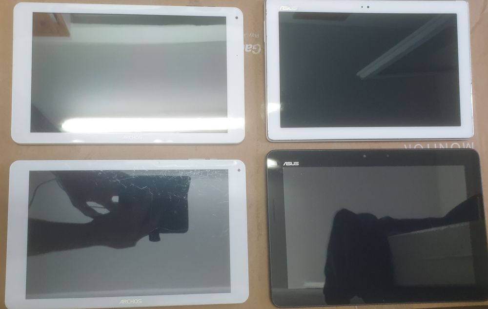 Lot tablettes pour pi&egrave;ces 3 Téléphones et tablettes