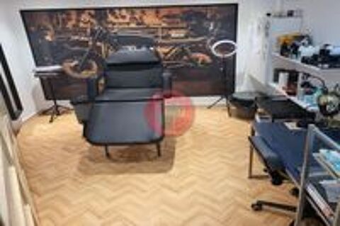   Entreprises Commerces / Vente Commerces - 48 m² 