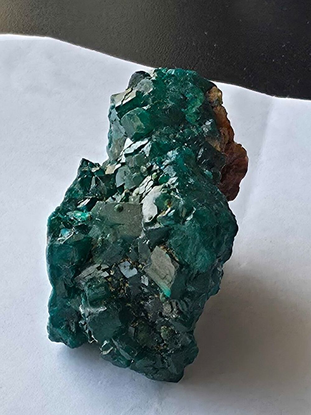 Min&eacute;ral d'exception : Dioptase brute sur sa roche matrice-RDC 