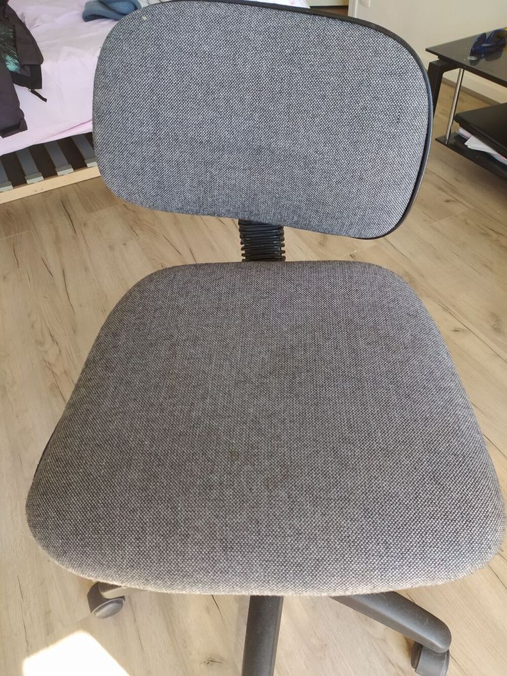 Chaise roulante studio Meubles